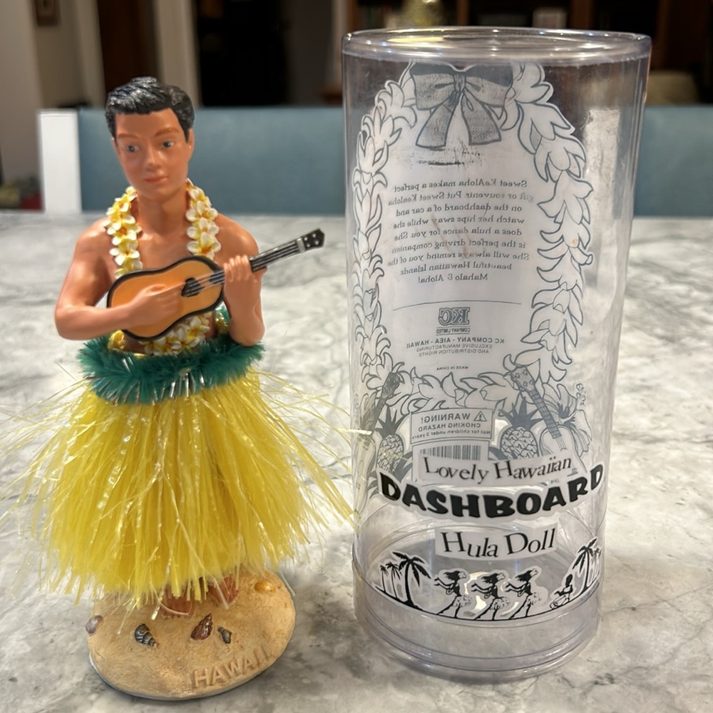 Vtg Hawaiian male hula-ukulele dashboard doll - Picture 4 of 11